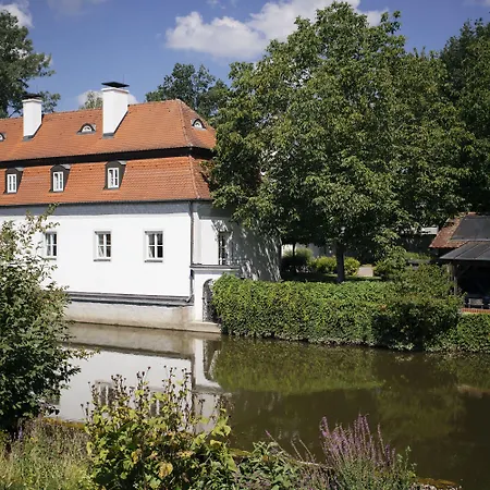 Schloss 4*