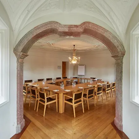 Schloss 호텔 4*