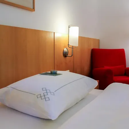 Hotel Schloss 4*